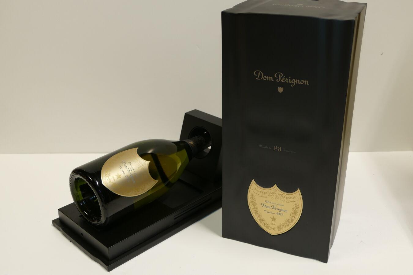 1 Btle Champagne Dom Pérignon P3 1975 en coffret bois / Adjugé 7600€ soit 9500€TTC